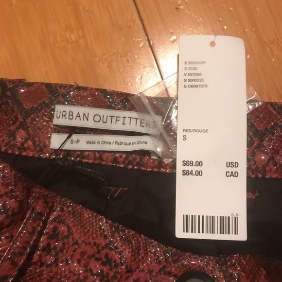 Urban Outfitters Faux Snakeskin Skirt NWT - Picture 3 of 3